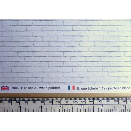 Papier brique – peint en blanc – échelle 1/12 – feuille A4 (297 x 210mm)