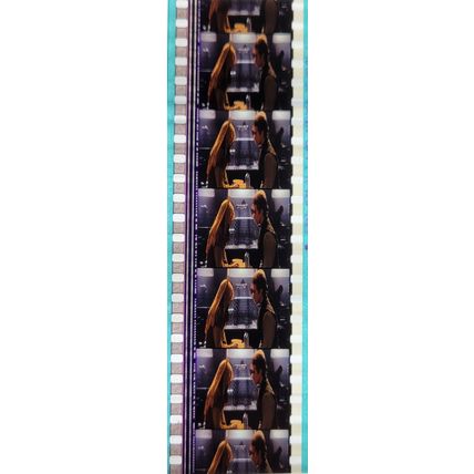 Pk GEB - P - MIX - c 073U . 1 STRIP OF 5 - 35MM FILM CELLS. ( )