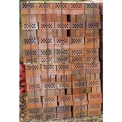 3850 STEETLEY ANTIQUE AMBERSHAMS 65mm FACING BRICKS (see description)
