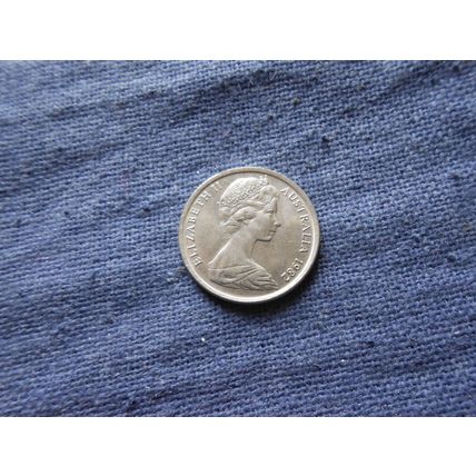 1982 AUSTRALIA 5 CENTS COIN. ( spiny ant-eater )