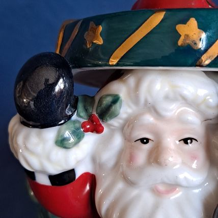 SANTA CLAUS TRINKET BOX Ceramic Ceramic jewelry holder Christmas Ring Pill Gift