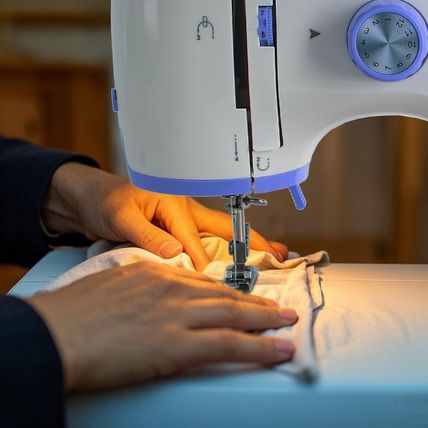 Sewing Machine for Beginners with 20 Pcs Fabric and 32 Pcs Sewing Threads Kit,Po