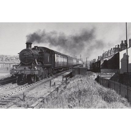 Paddington Birkenhead Express Train Leaving Chester Station Railway Postcard