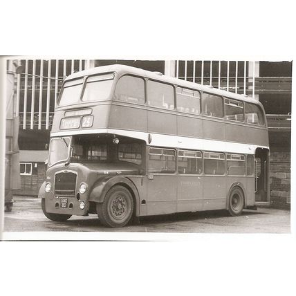 Black & White Photograph of Thames Valley Traction Co. Ltd. - SMO 80