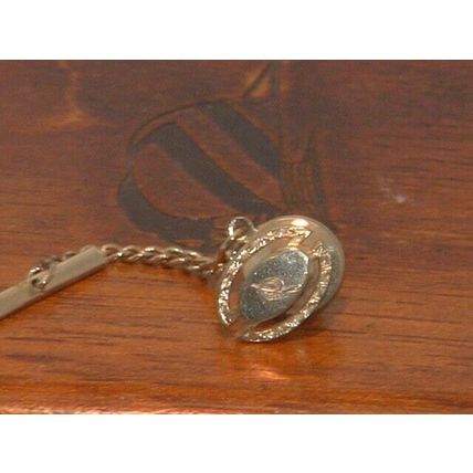 Pre-Owned Vintage Tone Oval Musical Note Tie Tac Pin