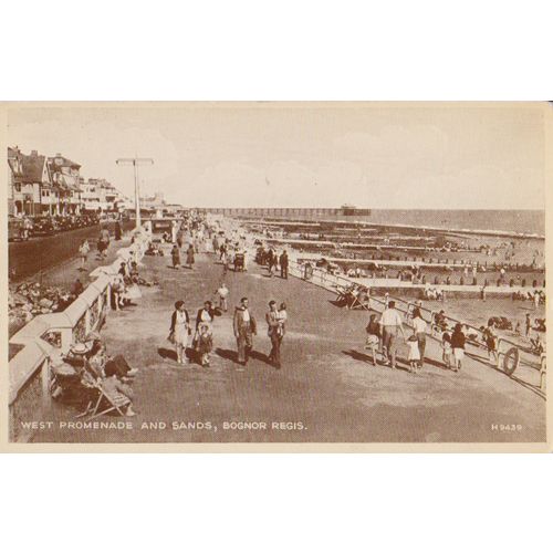 GB circa 1940 West Promenade & Sands Bognor Regis Valentines Phototype