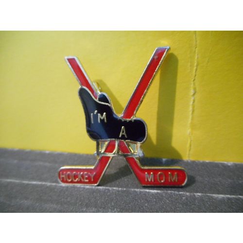 I'm a Hockey Mom Lapel Pin