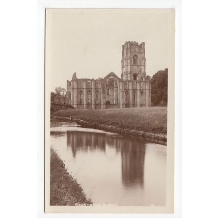 Fountains Abbey Yorkshire RP Postcard F19