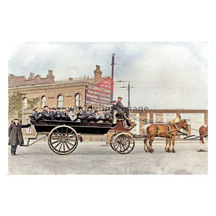 ptc7291 - Lancs - Horse drawn Cab outside Oxford Hotel, Blackpool - print 6x4
