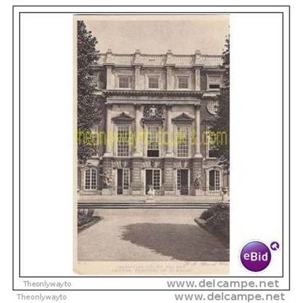 HAMPTON COURT PALACE, CENTRE PORTION OF S. FRONT, LONDON, 1920s, Postcard