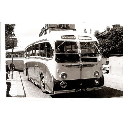 Black & White Photograph of Yorkshire Traction Co. Ltd. - LHE 507