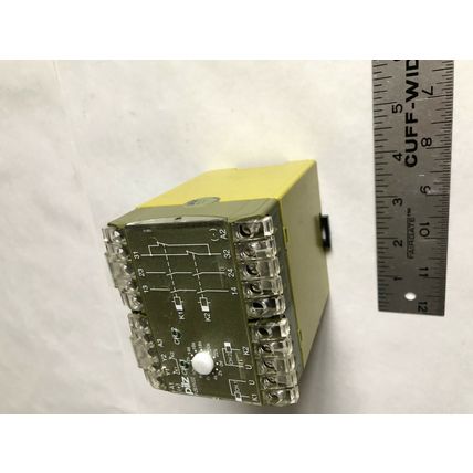 PILZ PNOZ PZE 3 V22,474200 , PZE3V22 24 V DC SAFETY RELAY,SJ