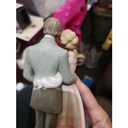 Enesco Treasured Memories Courting