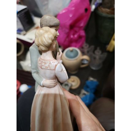 Enesco Treasured Memories Courting