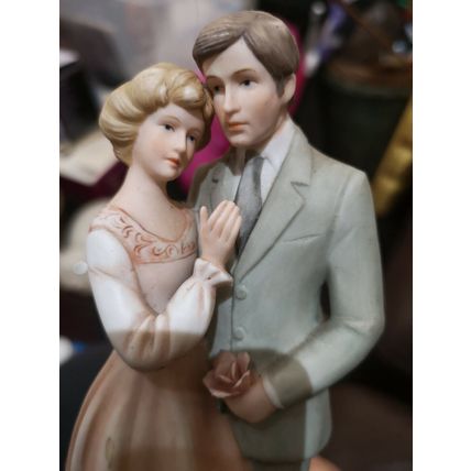 Enesco Treasured Memories Courting