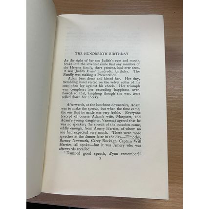 1933 HUGH WALPOLE "VANESSA" FICTION VINTAGE THICK HARDBACK BOOK (P5)