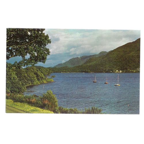 LOCH EARN, PERTHSHIRE, SCOTLAND unused vintage postcard =