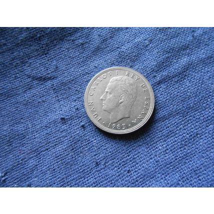 1983 SPAIN 5 PTAS COIN.