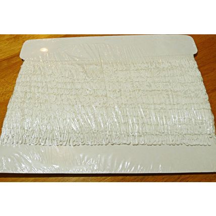 Looped Fringe Trim 2.5cm white 25 metres BT Conso Company