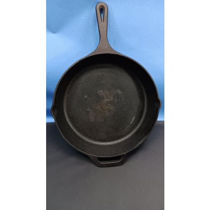 Utopia Kitchen Pan Cast Iron Round Surface Heavy 12