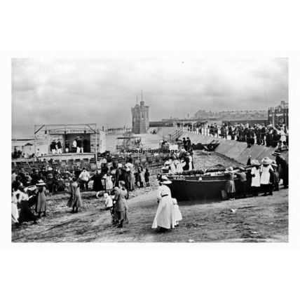 pt4635 - Withernsea , Central Promenade , Yorkshire - Print 6x4