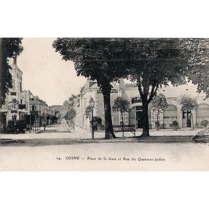 58 - COSNE COURS sur LOIRE - place de la gare