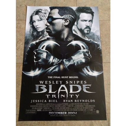 Blade Trinity - Movie Poster with Wesley Snipes as Blade and Ryan Reynolds