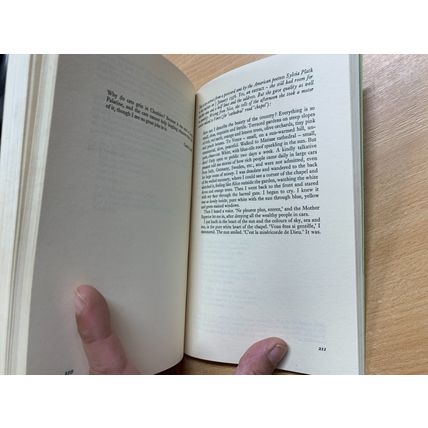 1983 JOHN JULIUS NORWICH "CHRISTMAS CRACKERS" PAPERBACK BOOK (P3) AA