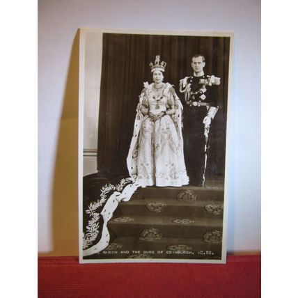 QUEEN'S CORONATION, 1953 unused vintage postcard RP by Valentine souvenir =