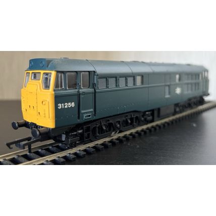 Hornby R3067 00 Gauge BR Class 31. AIA-AIA Diesel Electric 31256 DCC Ready - VGC