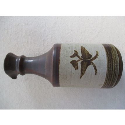 Large Jaquie Durant studio pottery jug, 1970s, Pendeen, Cornwall.