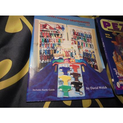 PEZ COLLECTOR'S PRICE GUIDE MAGAZINES LOT! $25.00 Shipped! These are both in NM