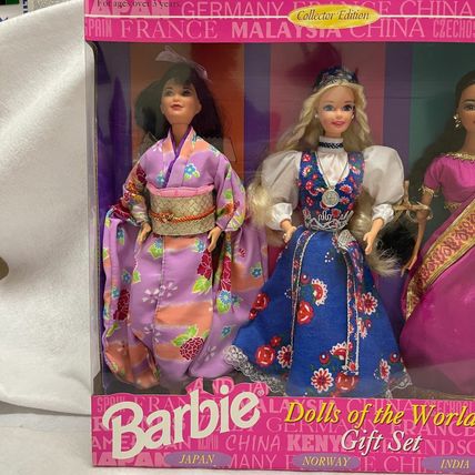 Mattel 1995 Barbie Dolls of the World Doll Giftset Japan Norway India #15283