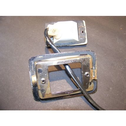 1971 - 80 INTERNATIONAL RED MARKER LIGHT ASSY OEM 404498-C21 SAE PIA70 IH 704