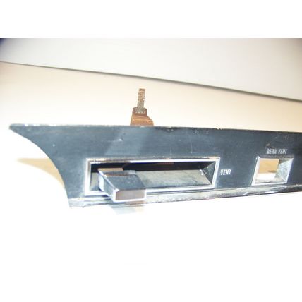 1967 CHRYSLER NEWPORT CUSTOM VENT, REAR VENT, REAR DEFOG BEZEL OEM #30503C