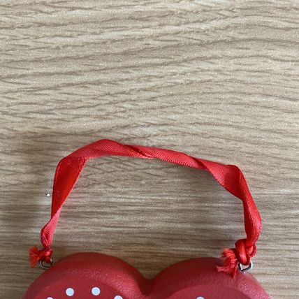 Always kiss me good night wood door hang heart shape red colour