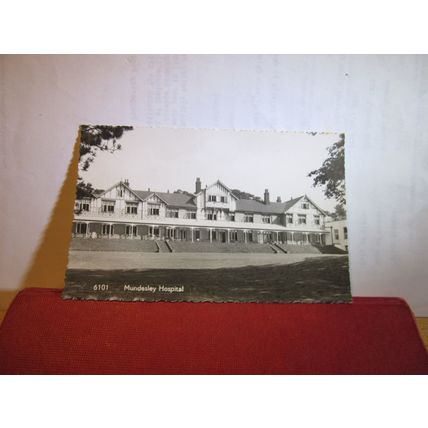 HOSPITAL, MUNDESLEY-ON-SEA, NORFOLK, unused postcard RP by H. Coates 1950s =