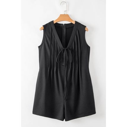 Black white Tie V Neck Pintuck Sleeveless Loose Romper