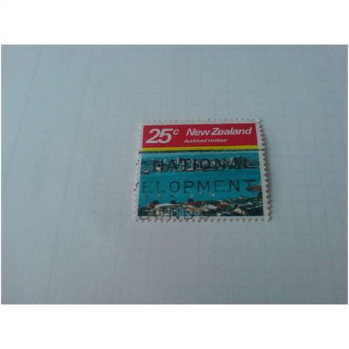 NEW ZEALAND 1980 HARBOURS 25c USED
