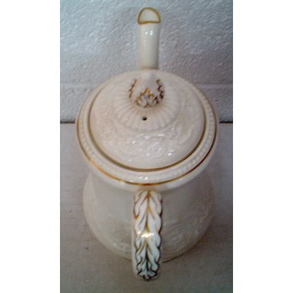 VINTAGE ' WEDGEWOOD PATRICIAN ' RAISED PATTERN GOLD VINE COFFEE POT