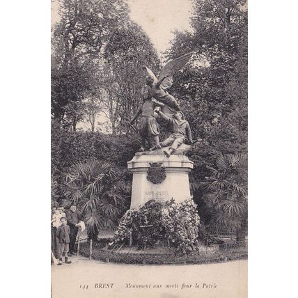 Tourist Party at Brest Monument Statue Of Defenders French Postcard