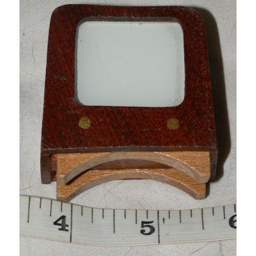 Great 1:16th Doll Dollshouse Dol Toi Wooden TV with Glass Screen