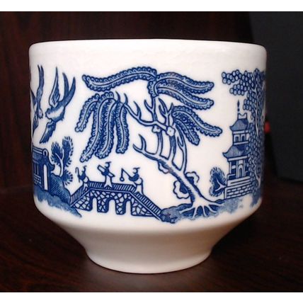 English "Blue Willow" cup - Great Condition