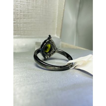 Oval Peridot Gem W/Accents & Black Colored Band Sz9 Reign Reveal Ring