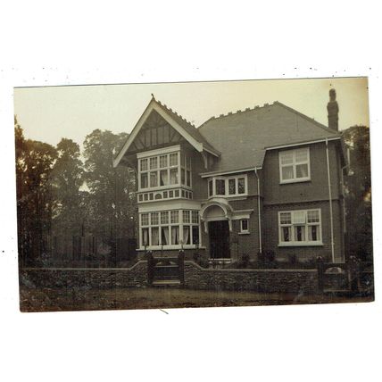 London postcard House 33 Church Crescent Finchley