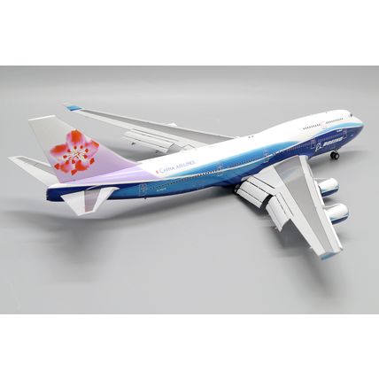 B747-400 DREAMLINER CHINA AIRLINES REG: B-18210 - REG: B-18210 W/S - PRE ORDER