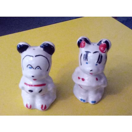 Old Vintage Walt Disney Mickey & Minnie Salt & Pepper Shakers 1940/50s