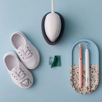 Cricut Easypress Mini for Heat-Pressing Small Objects like Shoes, Stuffed Animal