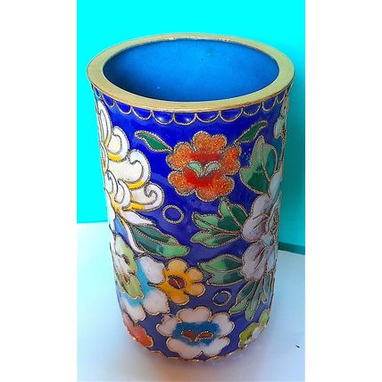 AN ORNATE POT - ENAMELLED FLORAL DESIGN WITH GOLD LACE TRIM ** 10 x 6 cm GOOD