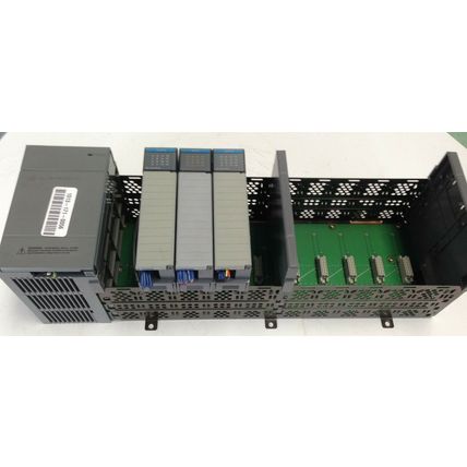 ALLEN BRADLEY SLC-500 PLC 1746-P2, 1746-A10, 1746-P2, 1746-IB16 ,10-SLOT,DG